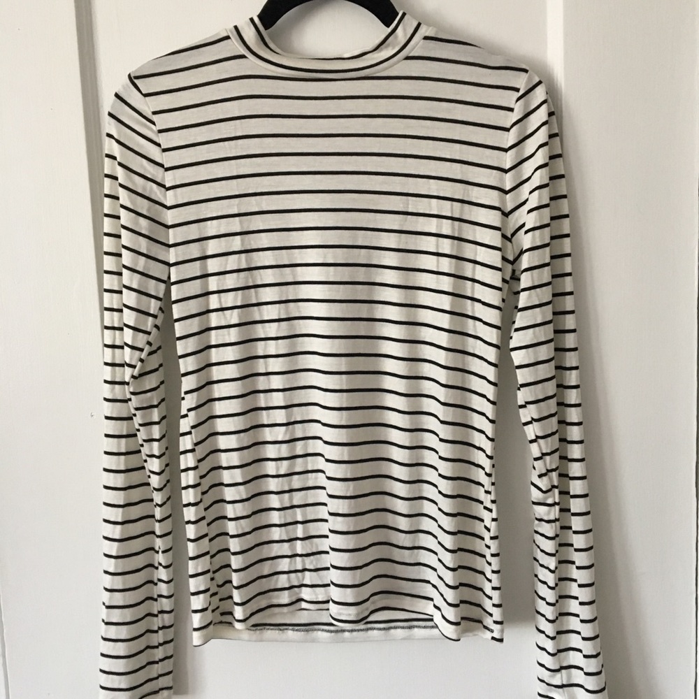 Lightweight Striped Mockneck top